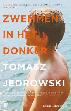 Tomasz Jedrowski Zwemmen in het donker Recensie