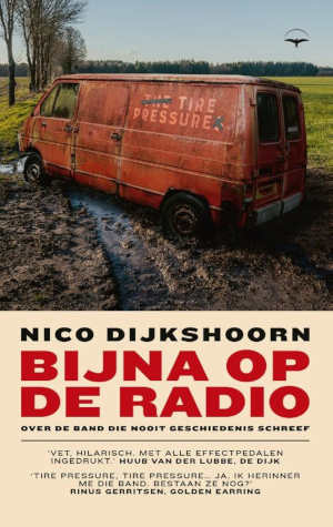 Nico Dijkshoorn Bijna op de radio Recensie