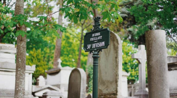 Op Père Lachaise begraven schrijvers en schrijfsters