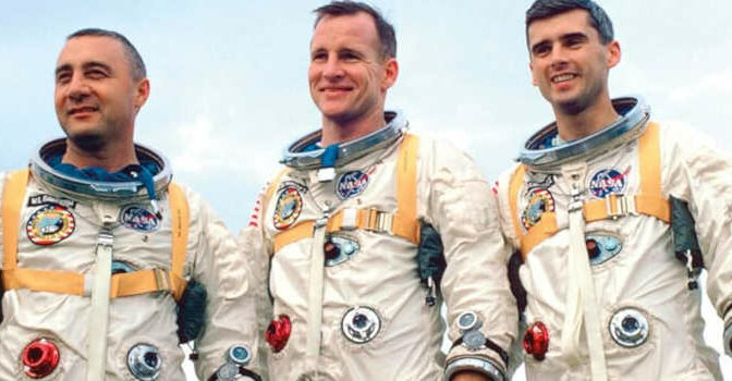 J.L. Pickering & John Bisney – Apollo 1 in Photographs