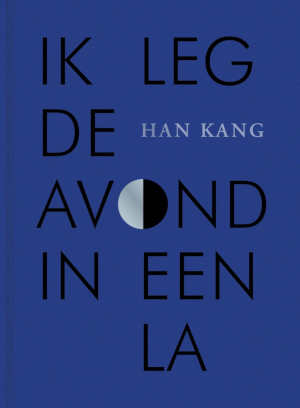 Han Kang Ik leg de avond in een la