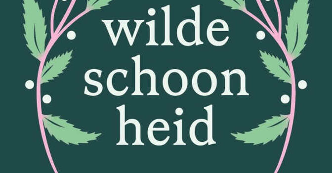 Ik sta in wilde schoonheid Susan Smit boek met meer dan 100 gedichten over het vrouwenlichaam, geschreven door vrouwen