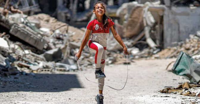 Geen mens meer in Gaza Anna Krijger boek over de gevolgen van de oorlog voor Palestijnen, Israeliers en Nederlanders