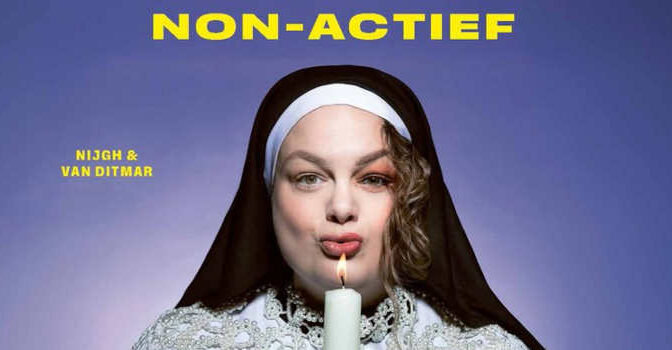 Non-actief Fieke Opdam boek van de cabaretière en voormalig non