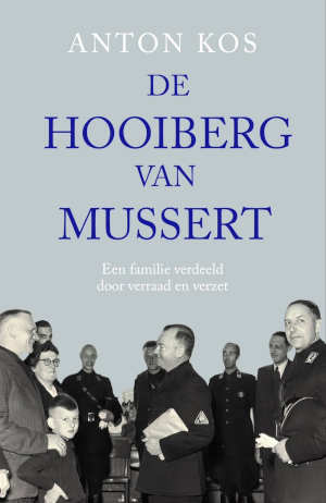 Anton Kos De hooiberg van Mussert recensie