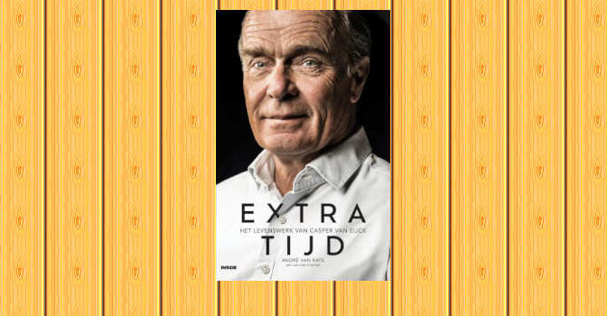 Extra tijd boek over Casper van Eijk geschreven door André van Kats